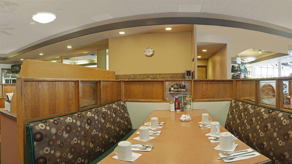 Travelodge By Wyndham Abbotsford Bakerview Экстерьер фото